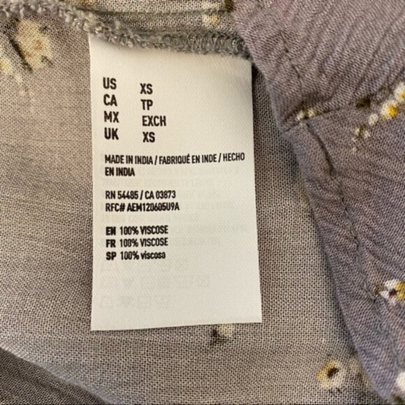 American‎ Eagle Outfiter Floral Top Size XS - Picture 8 of 9